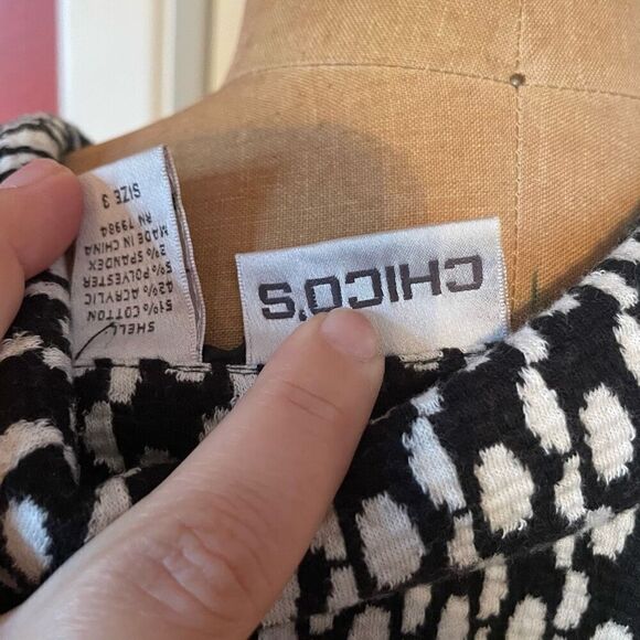 CHICO’S | soft knit black & white jacket size 3 or L - Picture 6 of 7